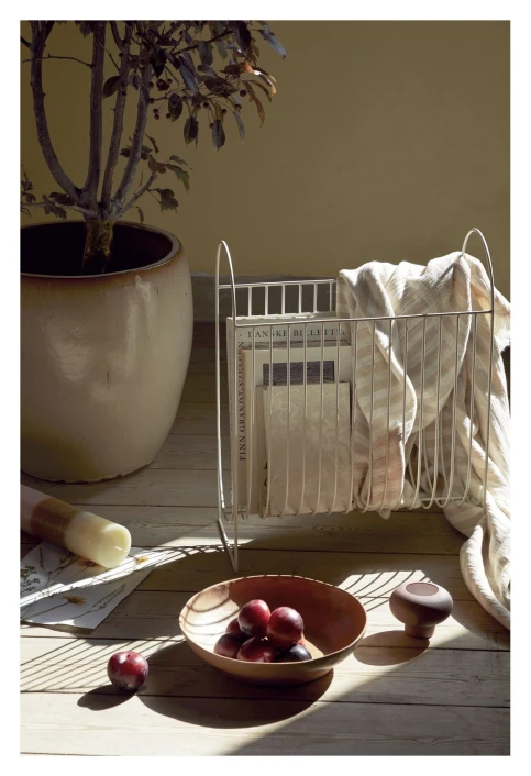 Broste Copenhagen Maggie Magasinholder - Rainy Day 2 Broste Copenhagen Maggie Magasinholder - Rainy Day - Bilde 2