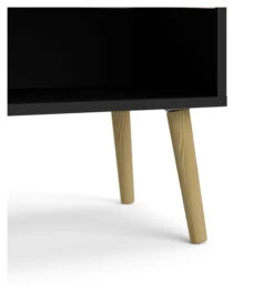 Delta Nattbord M. Skuffe - Eikelook/Matt Sort 9 Delta Nattbord M. Skuffe - Eikelook/Matt Sort -UNOLIVING Butikk delta sengebord m skuffe egelookmat sort sengeborde TV05195 8 230d