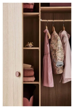 FLEXA - Popsicle Tøyskap Cherry 202x101cm -UNOLIVING Butikk flexa popsicle klaedeskab cherry 202x101cm klaedeskab FL00646 9 0a05