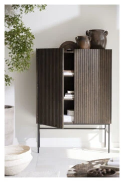 Halifax Skap - Brun Eik -UNOLIVING Butikk rowico home halifax skab brun eg RW02536 4 5497