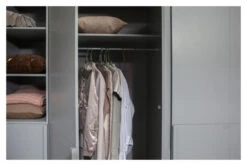 WOOOD Pure Garderobeskap 215x142x60 - Grå 13 WOOOD Pure Garderobeskap 215x142x60 - Grå -UNOLIVING Butikk woood pure garderobeskab 215x142x60 graa EE03640 6 e887