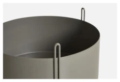 WOUD - Pidestall Planter L, Brun -UNOLIVING Butikk woud pidestall planter l brun blomsterkasser WO00548 3 12e7